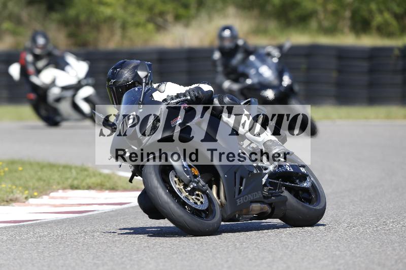 /48 25.08.2025 Cornu Master School ADR/gruen-vert/75